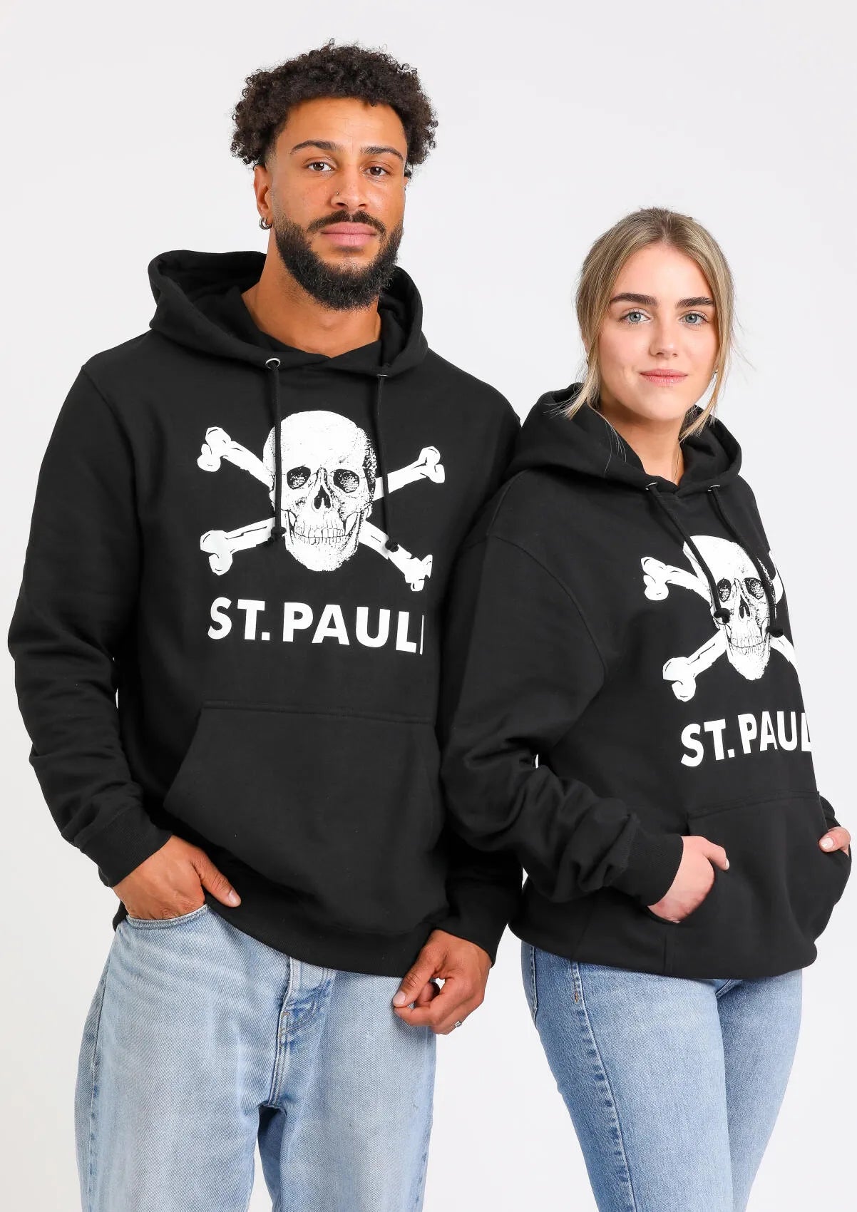 Sudadera calavera con capucha